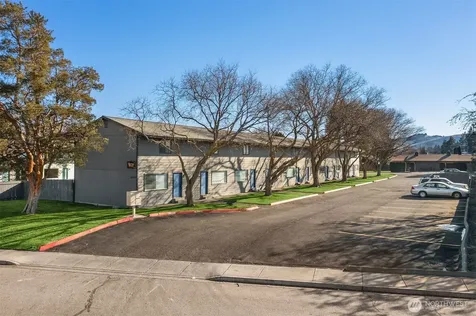 6721 W Kennewick Avenue Kennewick WA 99336
