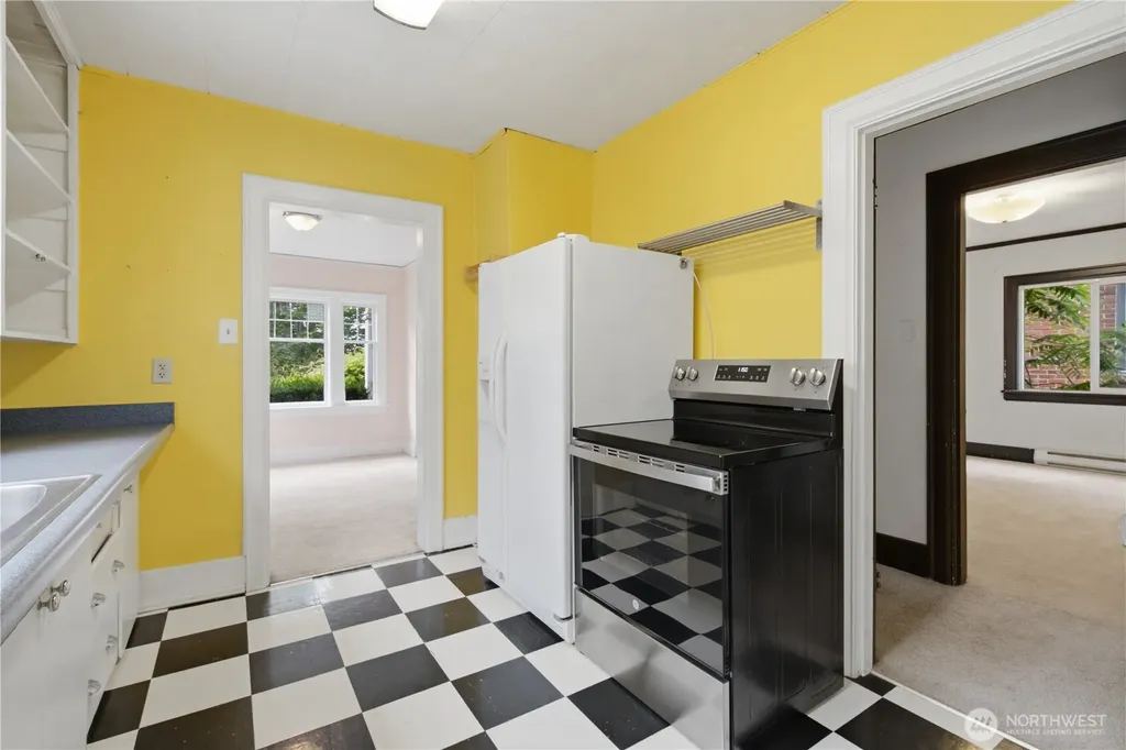 5214 35th Avenue NE Seattle WA 98105