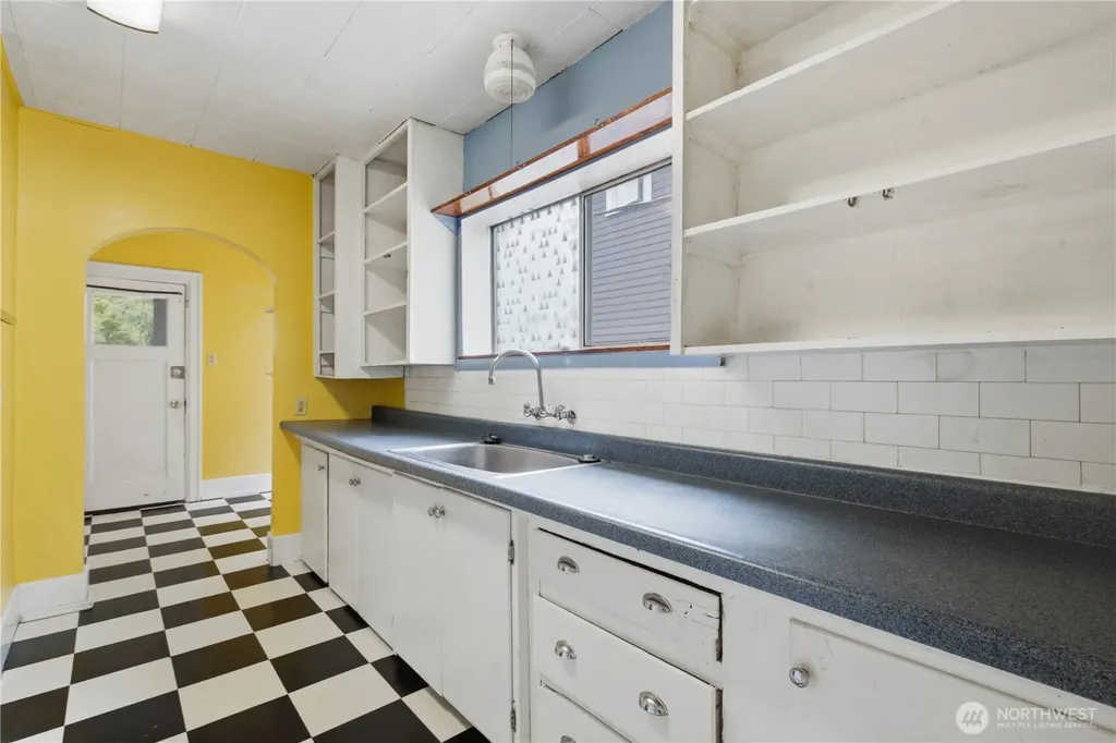 5214 35th Avenue NE Seattle WA 98105