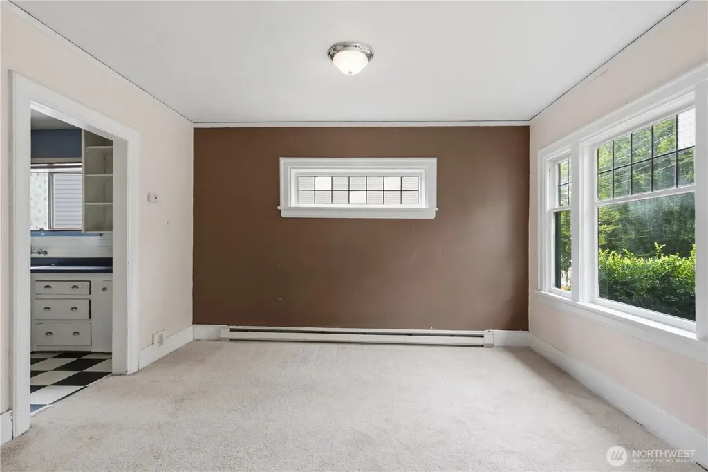 5214 35th Avenue NE Seattle WA 98105