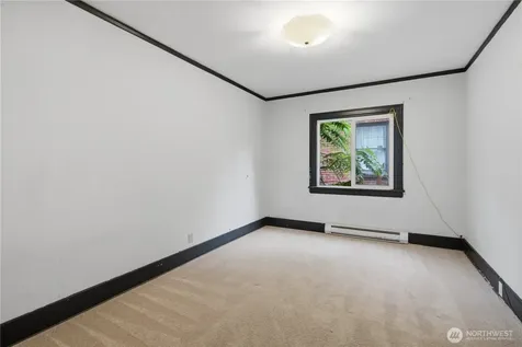 5214 35th Avenue NE Seattle WA 98105