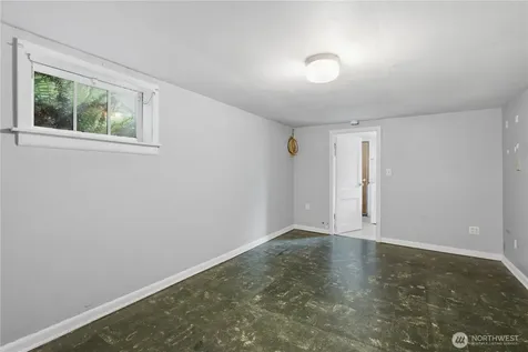5214 35th Avenue NE Seattle WA 98105