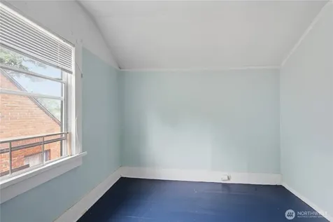 5214 35th Avenue NE Seattle WA 98105