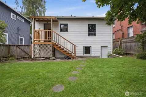 5214 35th Avenue NE Seattle WA 98105