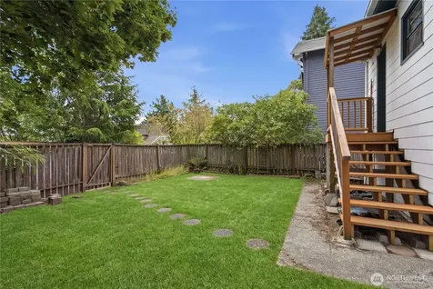 5214 35th Avenue NE Seattle WA 98105