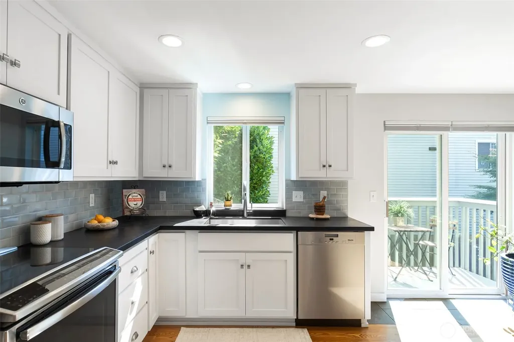 8504 29th Avenue NW Seattle WA 98117