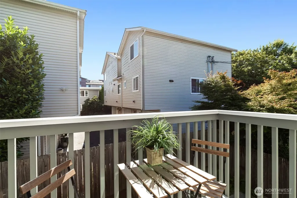 8504 29th Avenue NW Seattle WA 98117