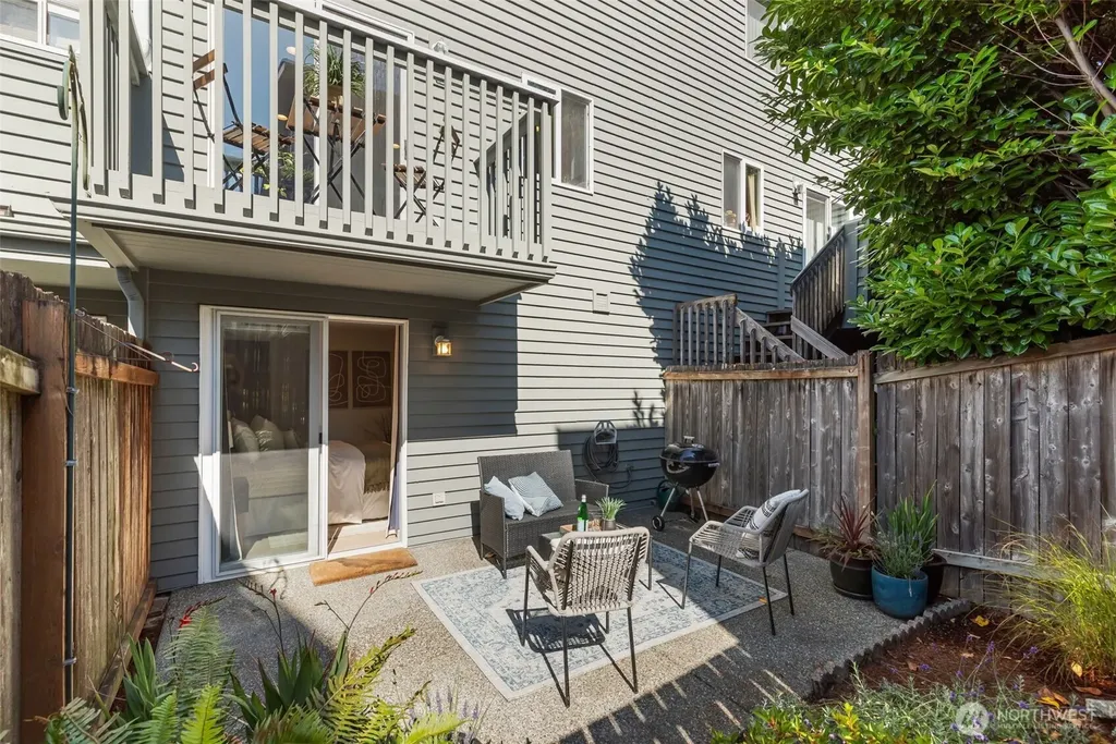 8504 29th Avenue NW Seattle WA 98117