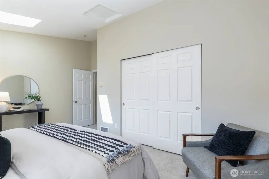 8504 29th Avenue NW Seattle WA 98117
