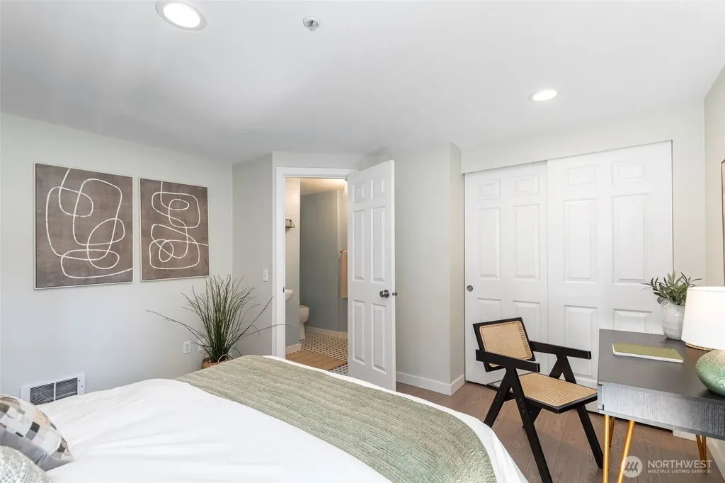 8504 29th Avenue NW Seattle WA 98117