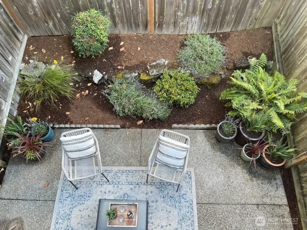 8504 29th Avenue NW Seattle WA 98117