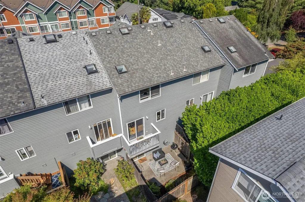 8504 29th Avenue NW Seattle WA 98117