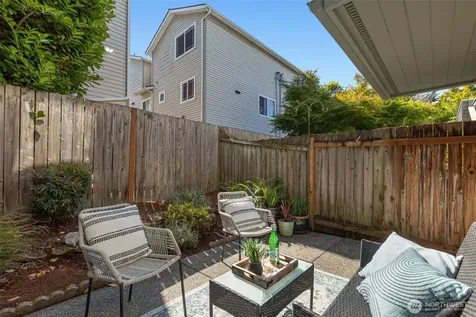 8504 29th Avenue NW Seattle WA 98117