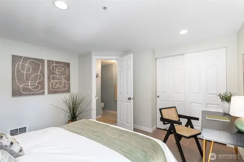 8504 29th Avenue NW Seattle WA 98117