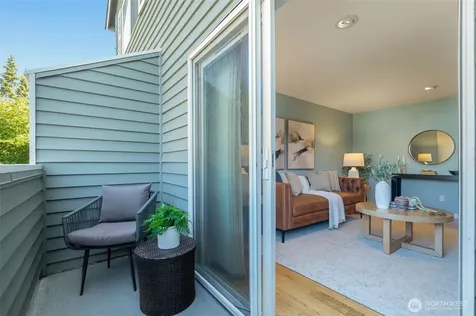 8504 29th Avenue NW Seattle WA 98117