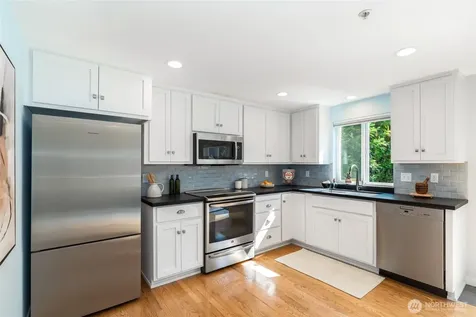 8504 29th Avenue NW Seattle WA 98117