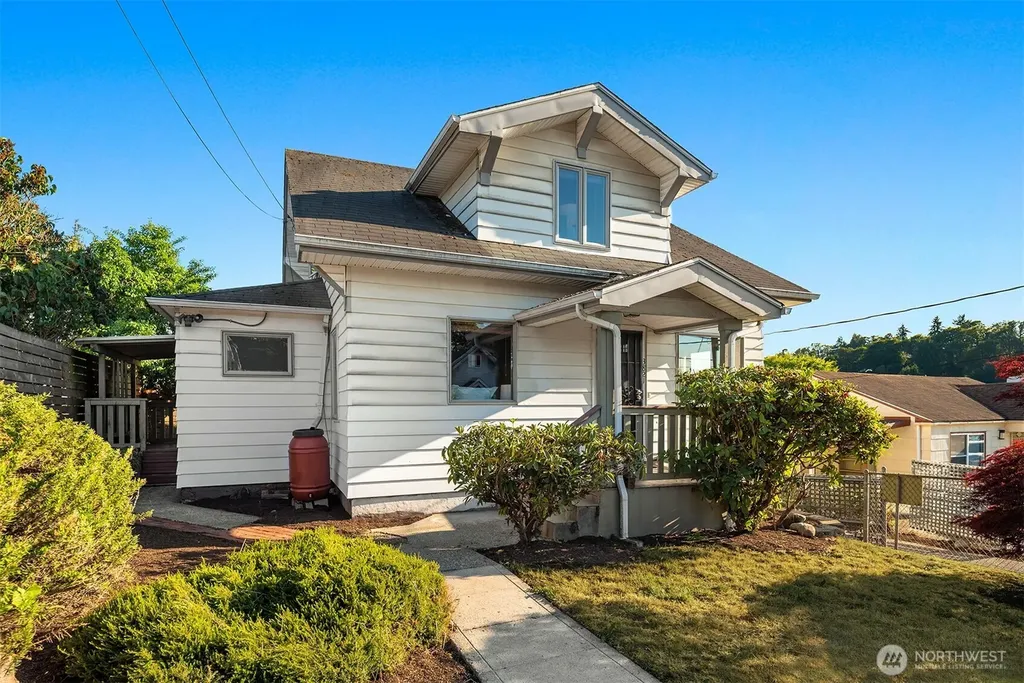 3821 S Graham Street Seattle WA 98118