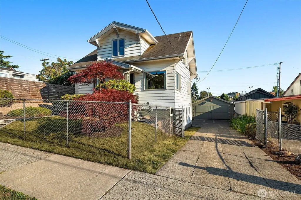 3821 S Graham Street Seattle WA 98118