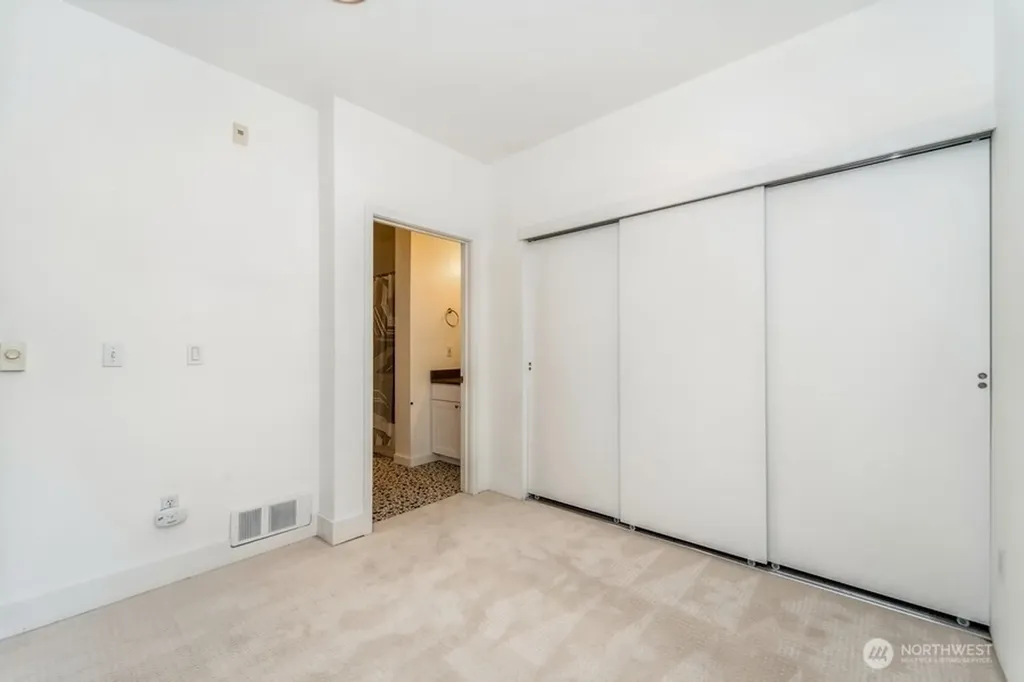 2414 1st Avenue Seattle WA 98121