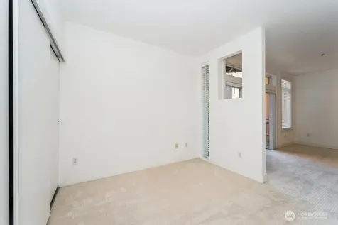 2414 1st Avenue Seattle WA 98121
