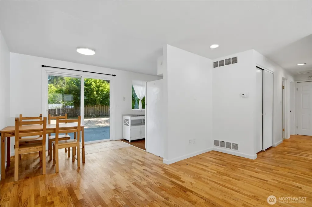 1344 NE 164th Place Bellevue WA 98008