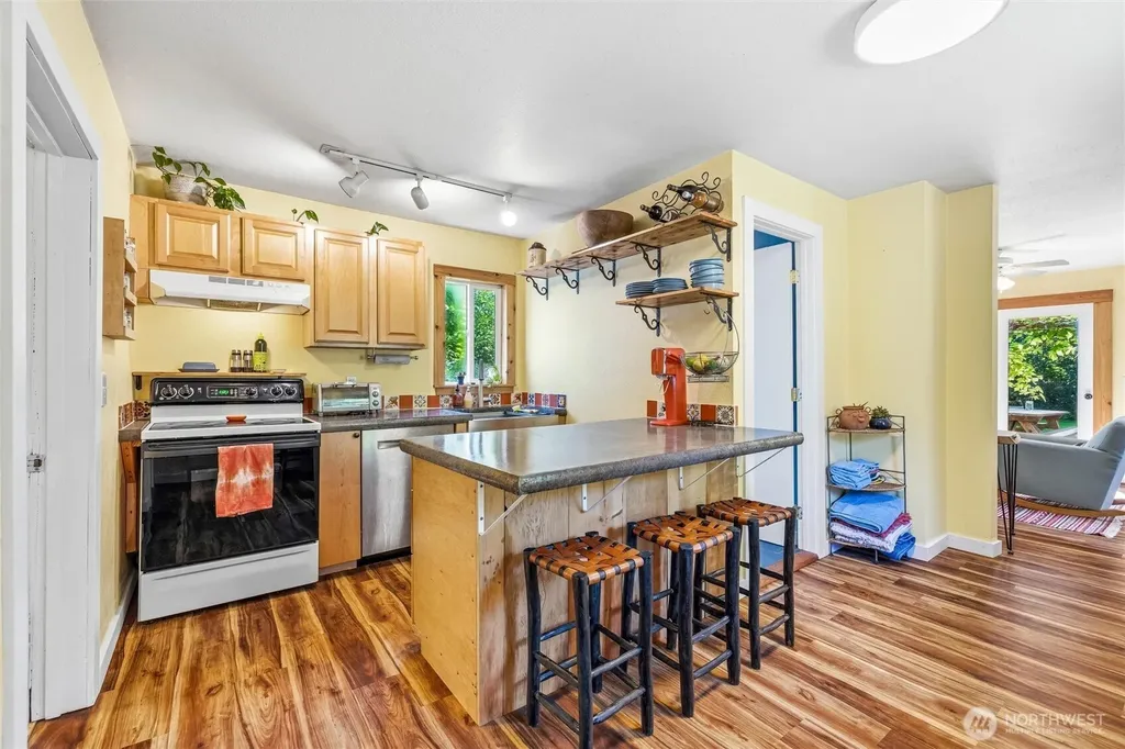 1135 Lake Samish Road Bellingham WA 98229
