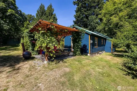 1135 Lake Samish Road Bellingham WA 98229