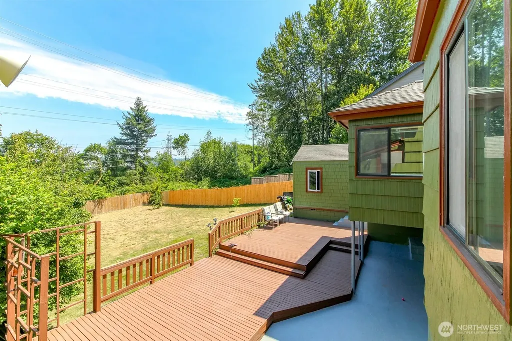 10082 Des Moines Memorial Drive S Seattle WA 98168