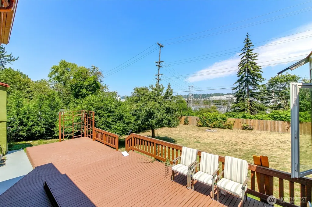 10082 Des Moines Memorial Drive S Seattle WA 98168