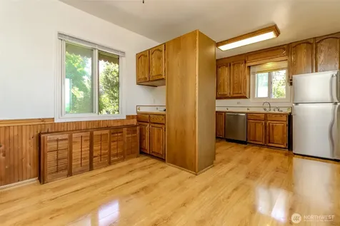 10082 Des Moines Memorial Drive S Seattle WA 98168