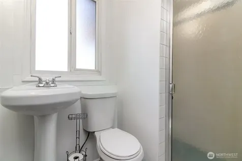 10082 Des Moines Memorial Drive S Seattle WA 98168