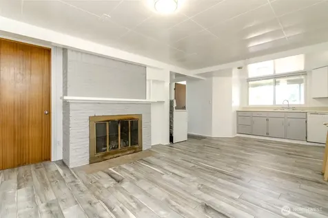 10082 Des Moines Memorial Drive S Seattle WA 98168