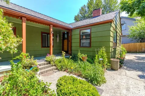 10082 Des Moines Memorial Drive S Seattle WA 98168