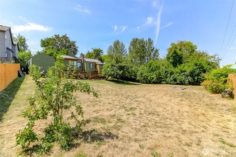 10082 Des Moines Memorial Drive S Seattle WA 98168