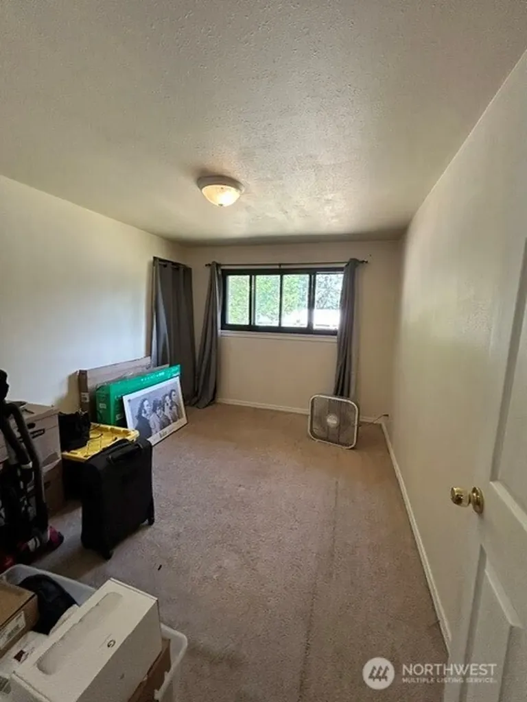 20119 14th Avenue S Seatac WA 98198