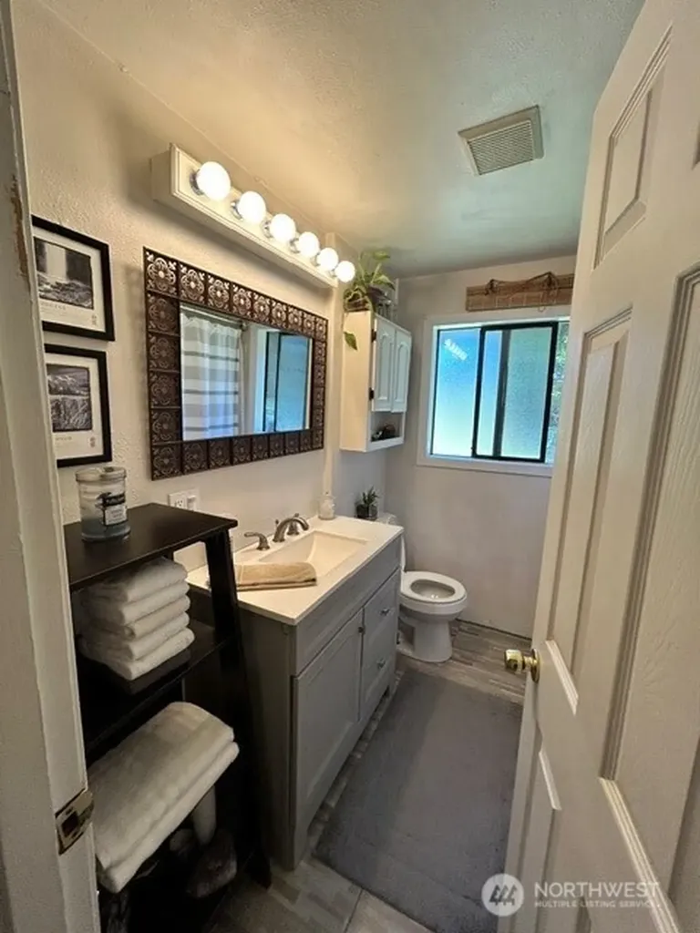 20119 14th Avenue S Seatac WA 98198