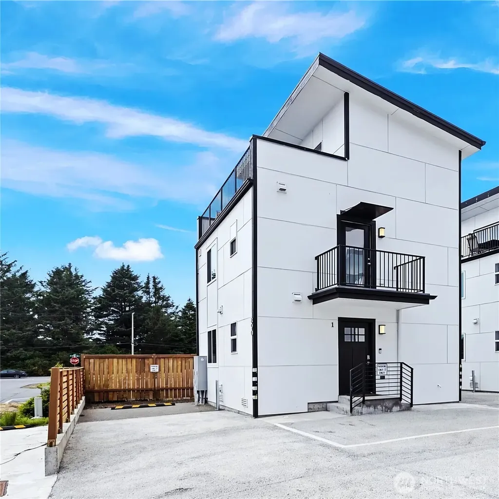 890 Magellan Avenue Ocean Shores WA 98569