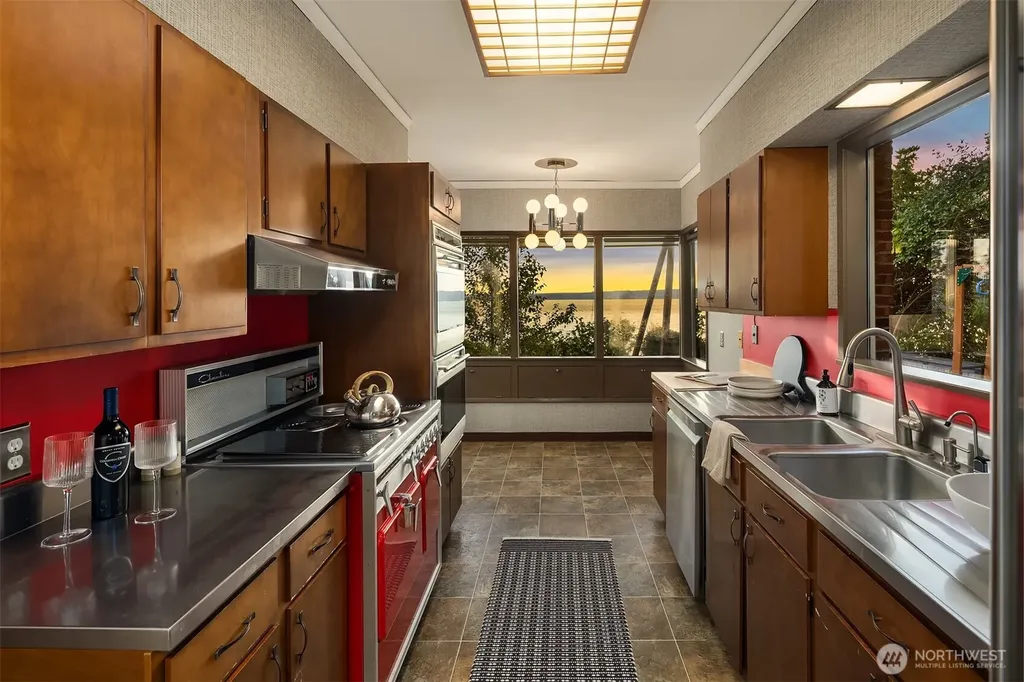 17825 Normandy Terrace SW Normandy Park WA 98166