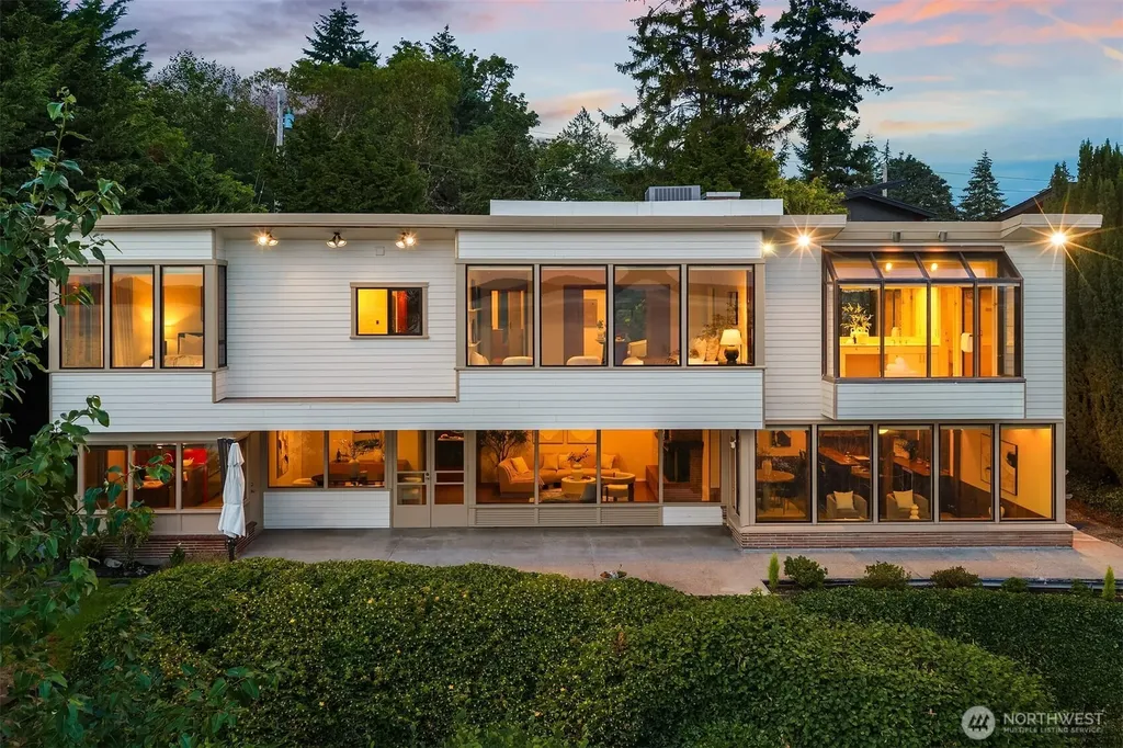 17825 Normandy Terrace SW Normandy Park WA 98166