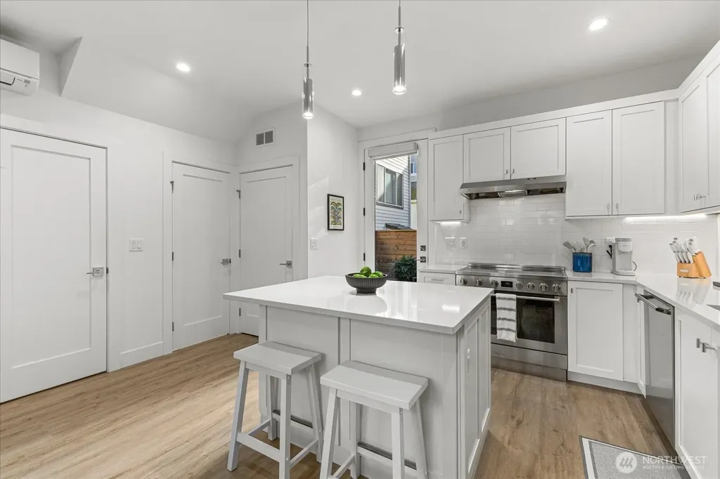 3537 NE 93rd Street Seattle WA 98115