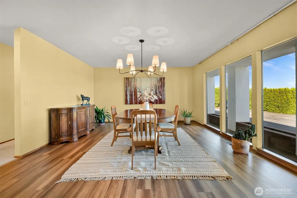 2752 Douglas Road Ferndale WA 98248