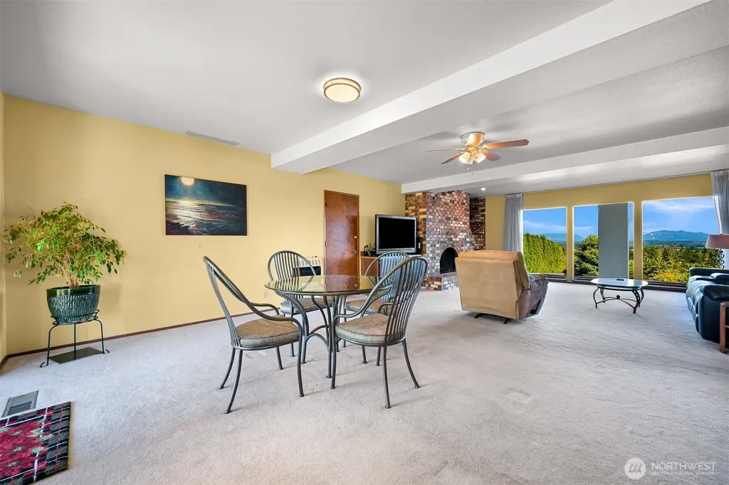 2752 Douglas Road Ferndale WA 98248