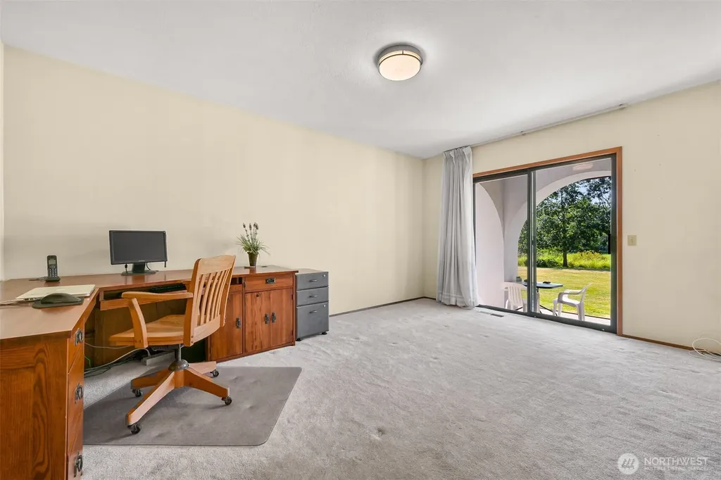 2752 Douglas Road Ferndale WA 98248