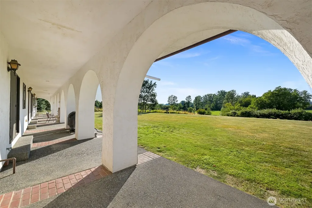 2752 Douglas Road Ferndale WA 98248