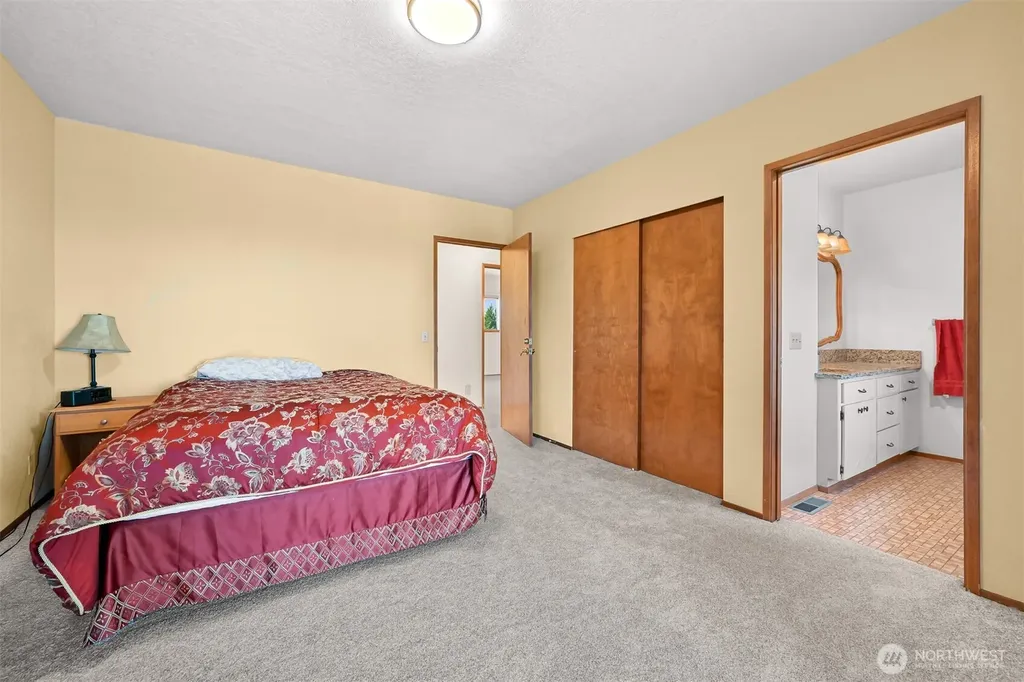 2752 Douglas Road Ferndale WA 98248