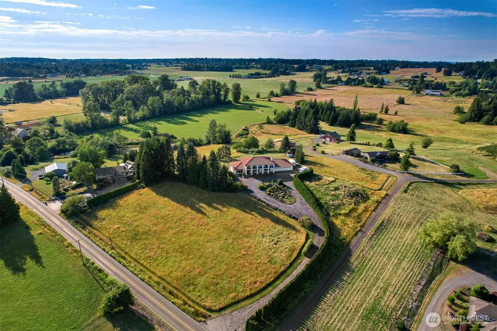 2752 Douglas Road Ferndale WA 98248