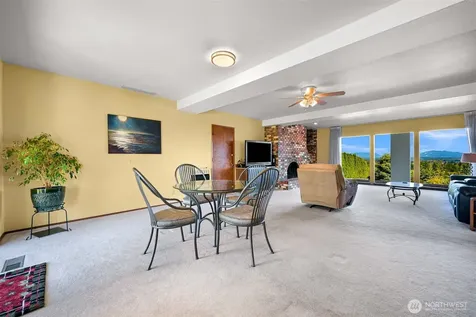 2752 Douglas Road Ferndale WA 98248