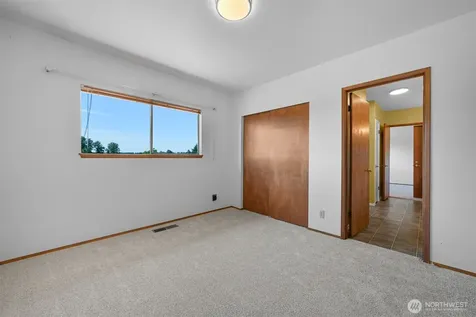 2752 Douglas Road Ferndale WA 98248
