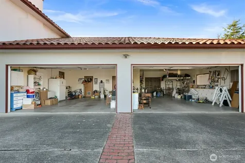 2752 Douglas Road Ferndale WA 98248