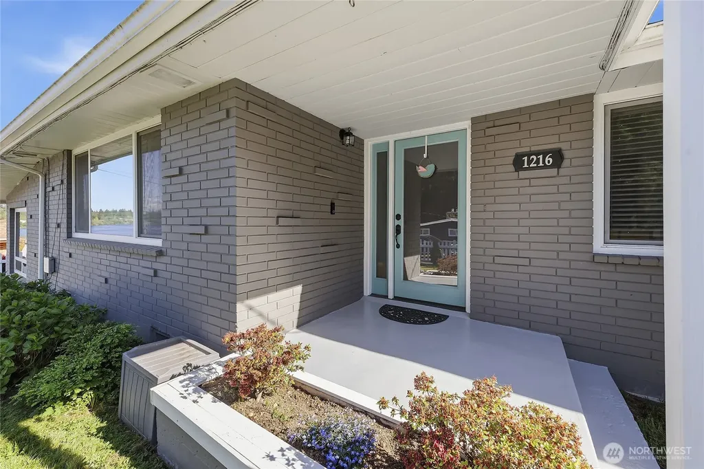 1216 118th Place SE Everett WA 98208